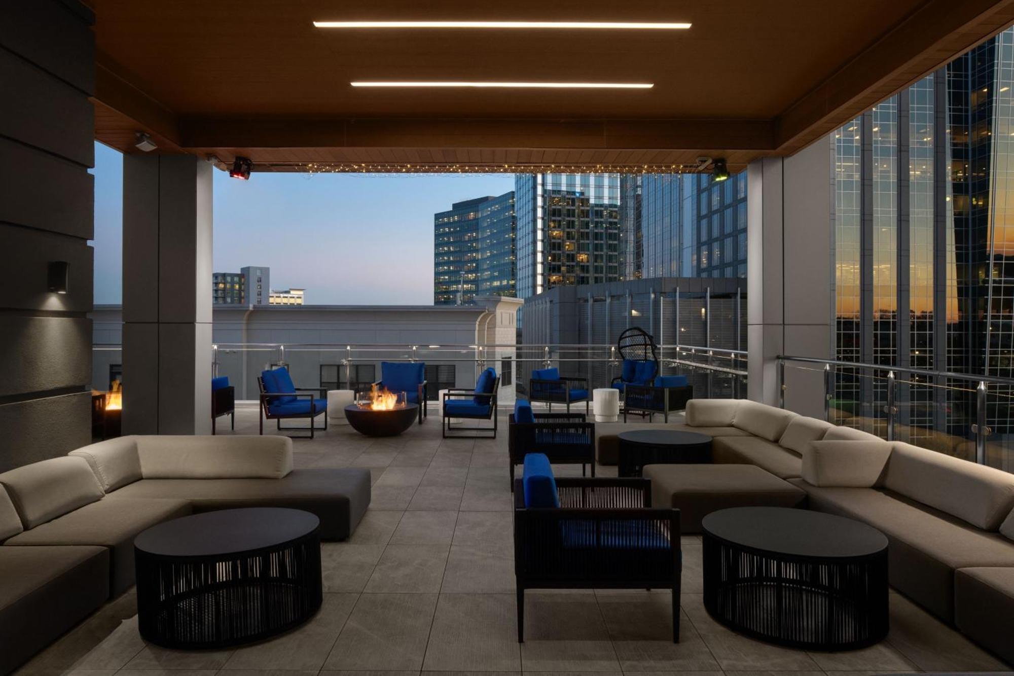 Ac Hotel By Marriott Raleigh North Hills Екстериор снимка