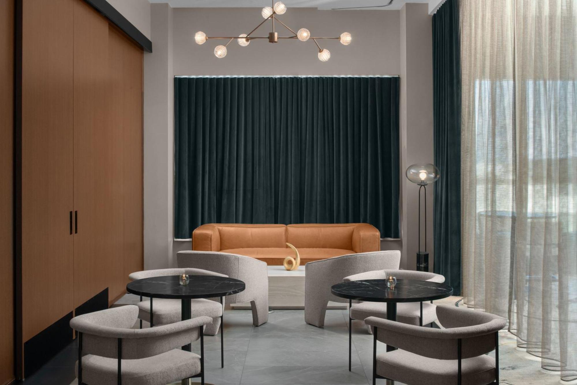 Ac Hotel By Marriott Raleigh North Hills Екстериор снимка