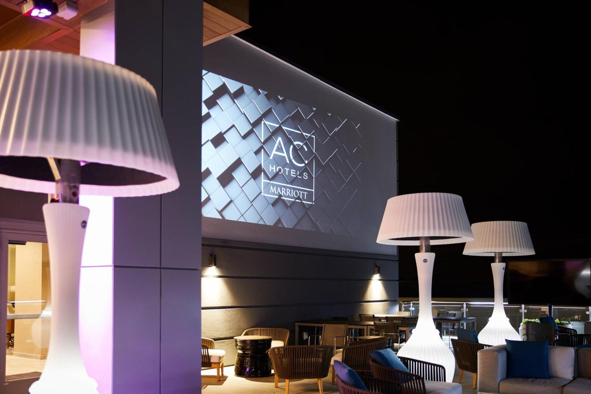 Ac Hotel By Marriott Raleigh North Hills Екстериор снимка